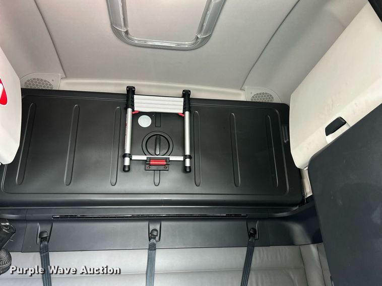 image for item YA0643 2021 Freightliner Cascadia semi truck