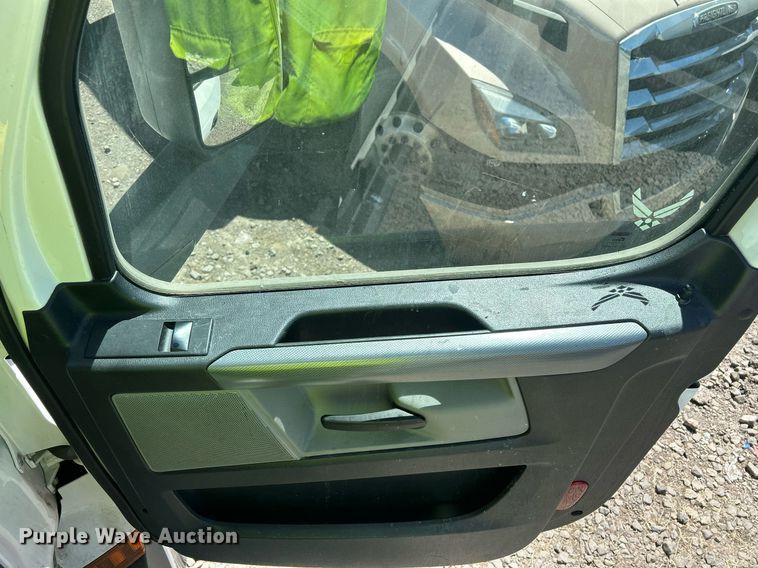 image for item YA0643 2021 Freightliner Cascadia semi truck