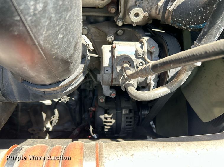 image for item YA0643 2021 Freightliner Cascadia semi truck