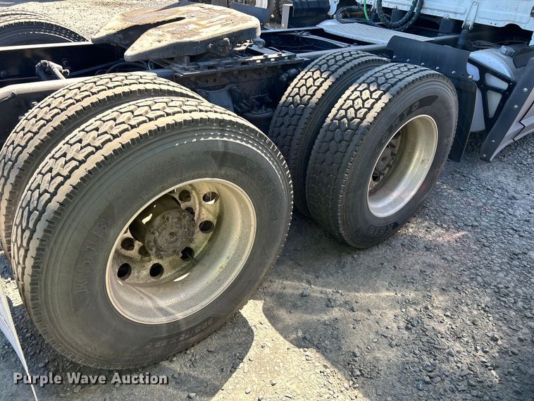 image for item YA0643 2021 Freightliner Cascadia semi truck