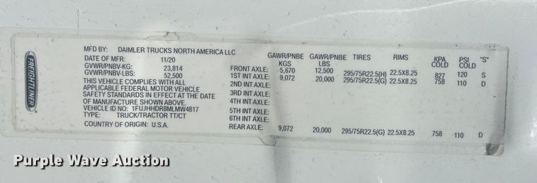 image for item YA0643 2021 Freightliner Cascadia semi truck