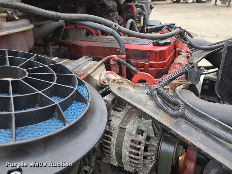 image for item YA0647 2011 Freightliner Business Class M2 box truck