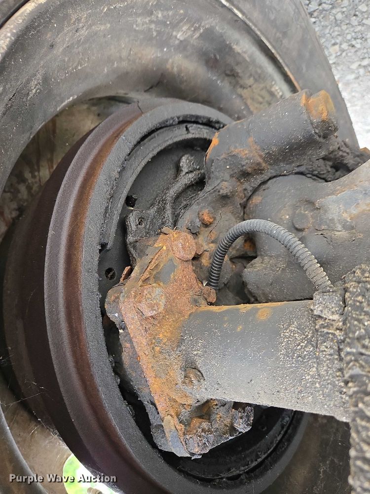 image for item YA0647 2011 Freightliner Business Class M2 box truck