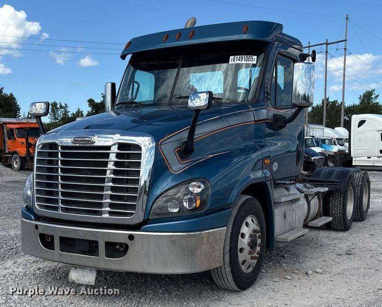CAMIóN 2019 FREIGHTLINER