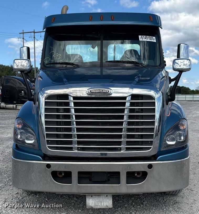CAMIóN 2019 FREIGHTLINER