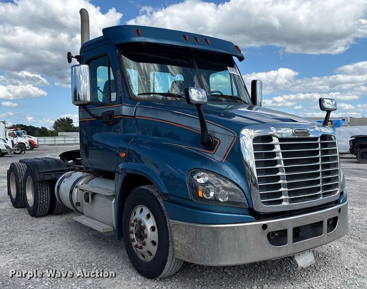 CAMIóN 2019 FREIGHTLINER