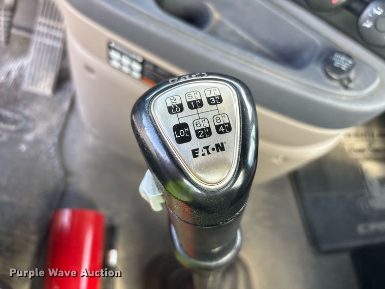 image for item YA0657 2019 Freightliner Cascadia semi truck