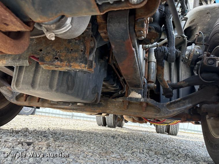 image for item YA0657 2019 Freightliner Cascadia semi truck