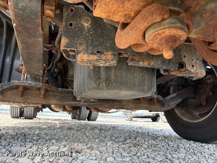 image for item YA0657 2019 Freightliner Cascadia semi truck