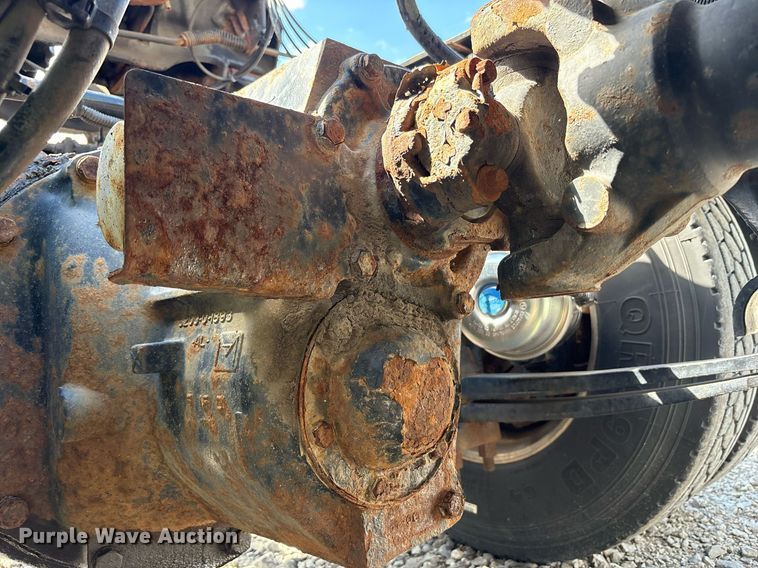 image for item YA0657 2019 Freightliner Cascadia semi truck