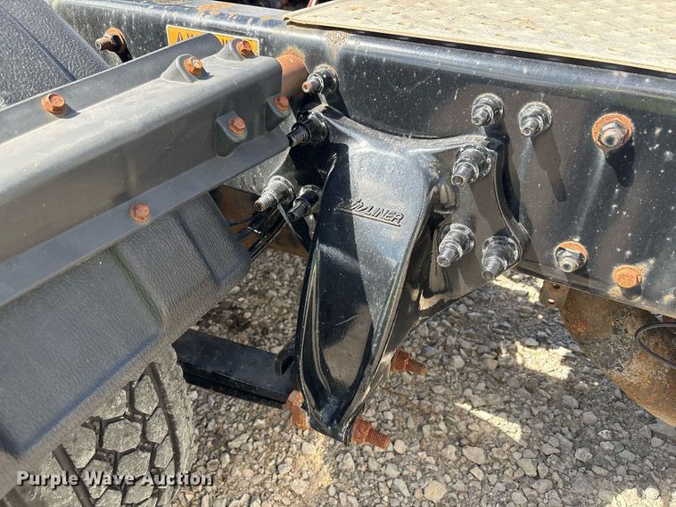 image for item YA0657 2019 Freightliner Cascadia semi truck