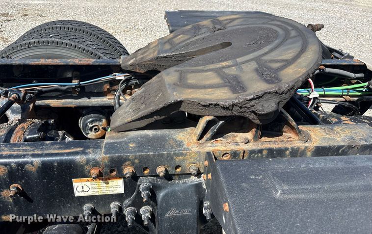 image for item YA0657 2019 Freightliner Cascadia semi truck