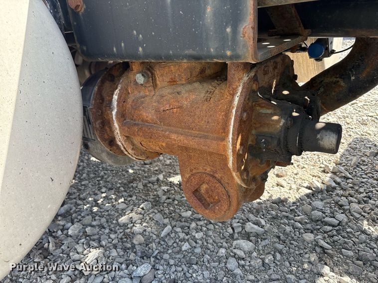 image for item YA0657 2019 Freightliner Cascadia semi truck