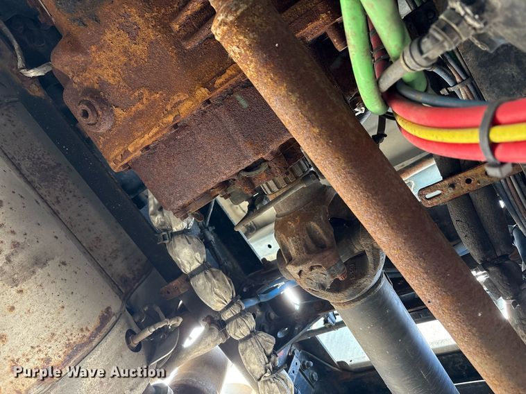 image for item YA0657 2019 Freightliner Cascadia semi truck