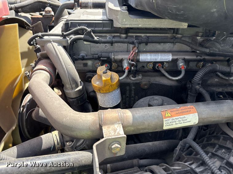 image for item YA0657 2019 Freightliner Cascadia semi truck