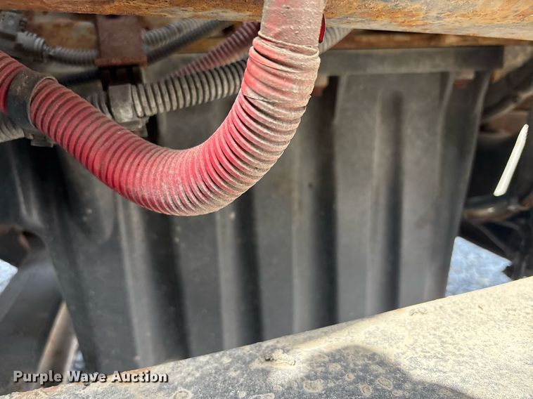 image for item YA0657 2019 Freightliner Cascadia semi truck