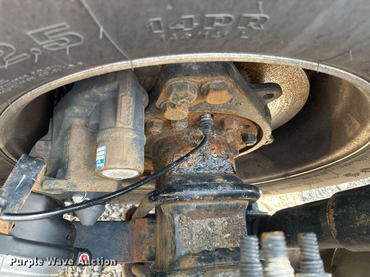 image for item YA0657 2019 Freightliner Cascadia semi truck