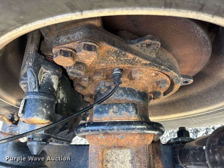 image for item YA0657 2019 Freightliner Cascadia semi truck