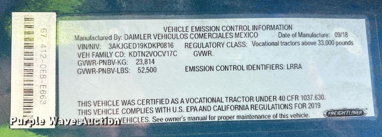 image for item YA0657 2019 Freightliner Cascadia semi truck