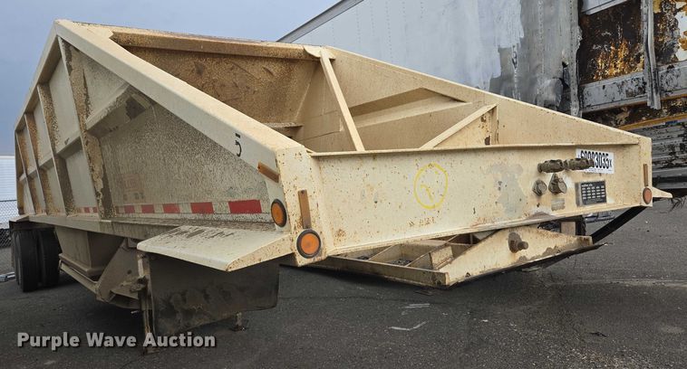 image for item YA0777 1994 Corn Belt bottom dump trailer