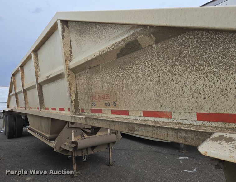 image for item YA0777 1994 Corn Belt bottom dump trailer