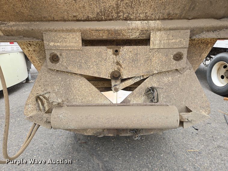 image for item YA0777 1994 Corn Belt bottom dump trailer