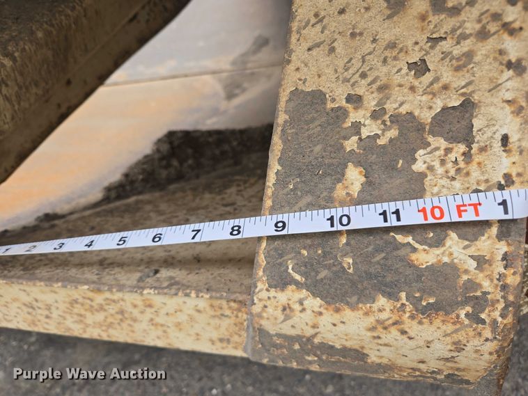 image for item YA0777 1994 Corn Belt bottom dump trailer