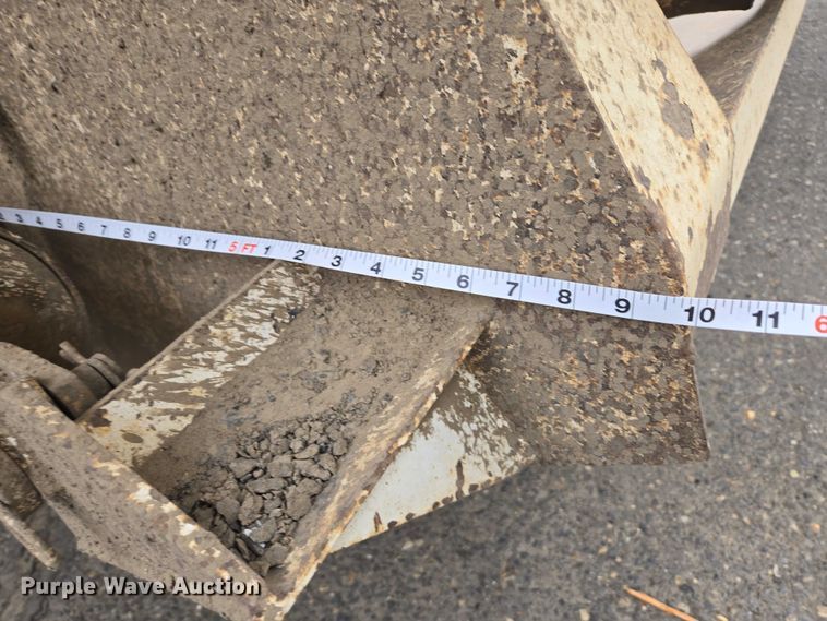 image for item YA0777 1994 Corn Belt bottom dump trailer