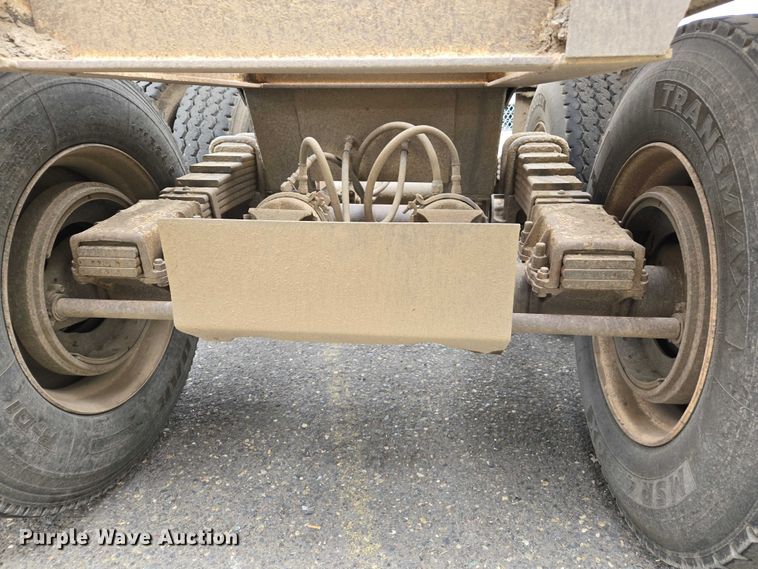 image for item YA0777 1994 Corn Belt bottom dump trailer