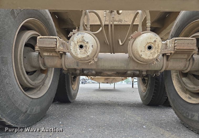 image for item YA0777 1994 Corn Belt bottom dump trailer