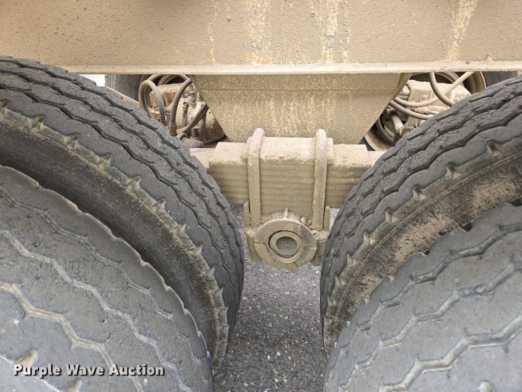 image for item YA0777 1994 Corn Belt bottom dump trailer