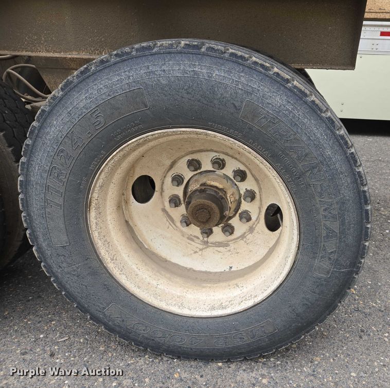 image for item YA0777 1994 Corn Belt bottom dump trailer