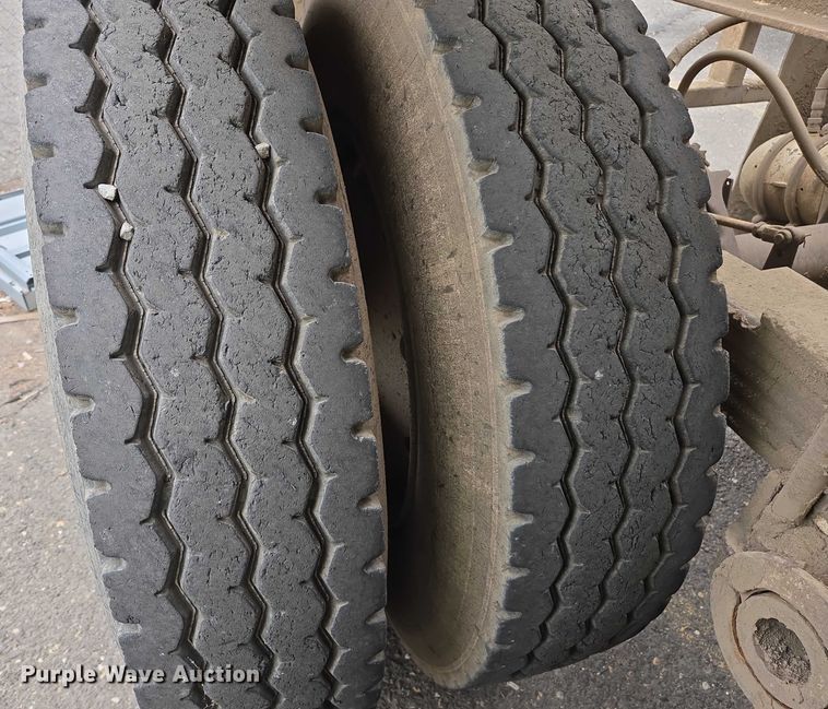 image for item YA0777 1994 Corn Belt bottom dump trailer