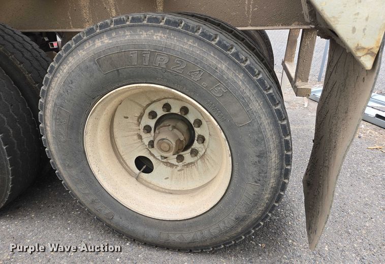 image for item YA0777 1994 Corn Belt bottom dump trailer