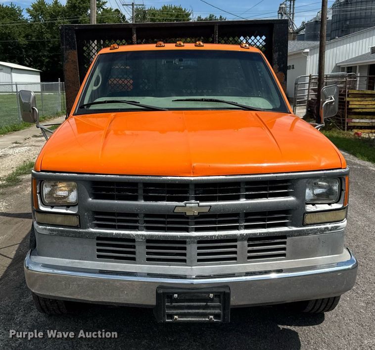 image for item DJ9659 2000 Chevrolet C3500 dump flatbed pickup truck