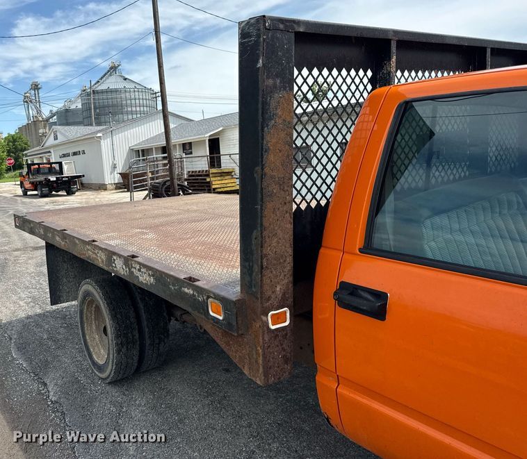 image for item DJ9659 2000 Chevrolet C3500 dump flatbed pickup truck