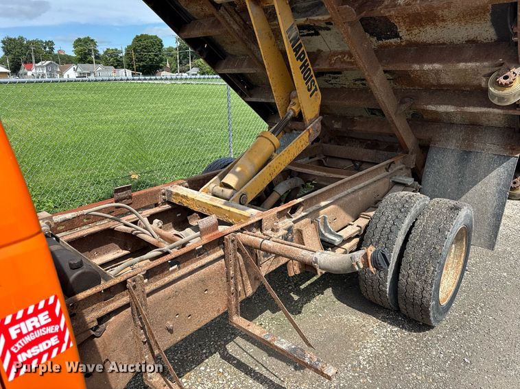 image for item DJ9659 2000 Chevrolet C3500 dump flatbed pickup truck