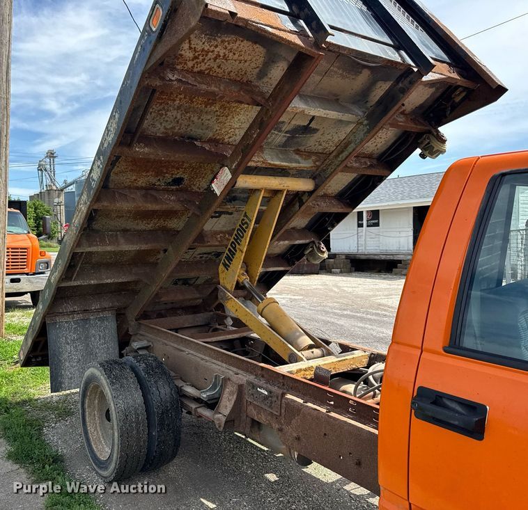 image for item DJ9659 2000 Chevrolet C3500 dump flatbed pickup truck
