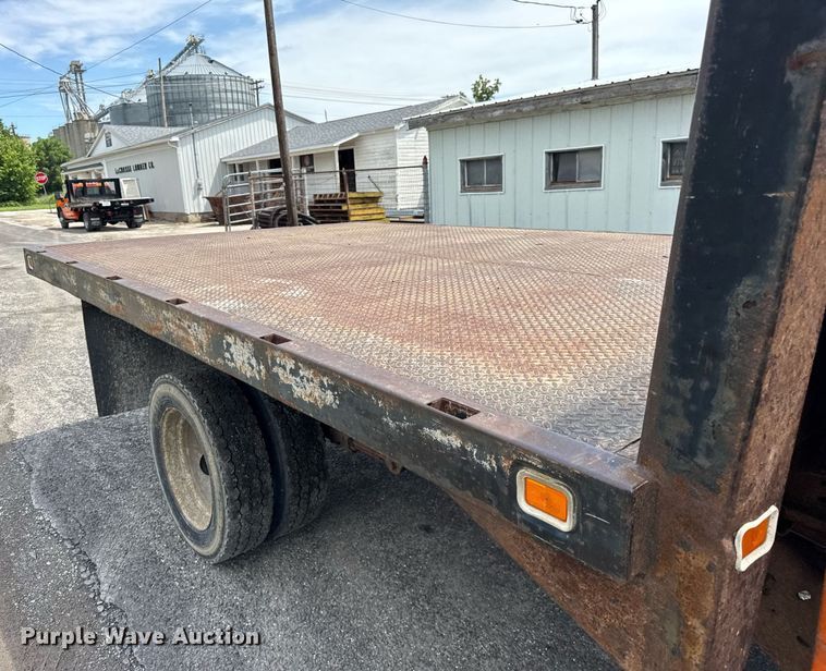 image for item DJ9659 2000 Chevrolet C3500 dump flatbed pickup truck