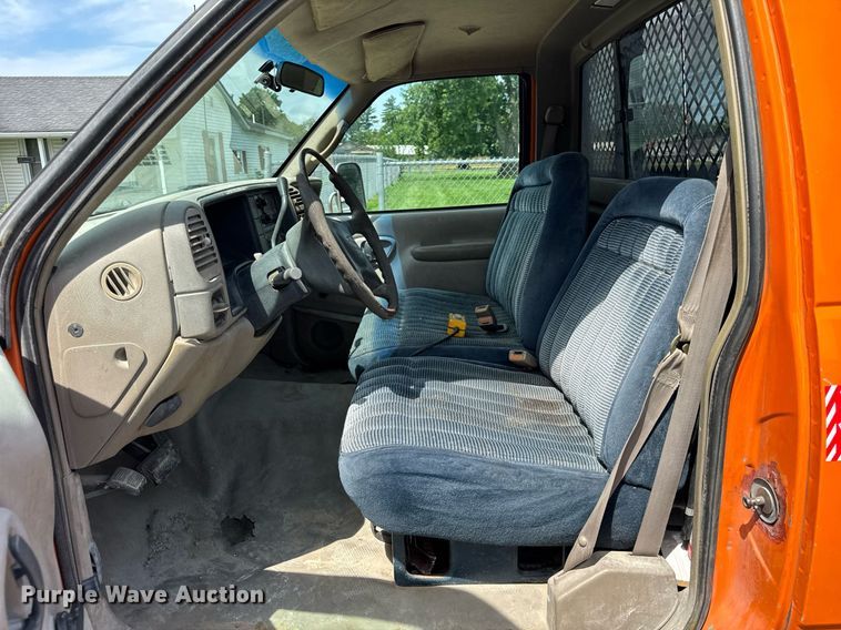 image for item DJ9659 2000 Chevrolet C3500 dump flatbed pickup truck