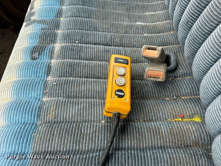 image for item DJ9659 2000 Chevrolet C3500 dump flatbed pickup truck