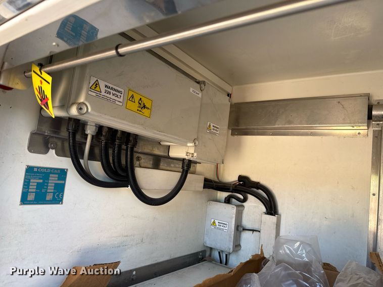 image for item DO7181 2010 Cold Car refrigeration bed