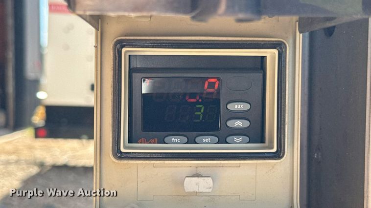 image for item DO7181 2010 Cold Car refrigeration bed