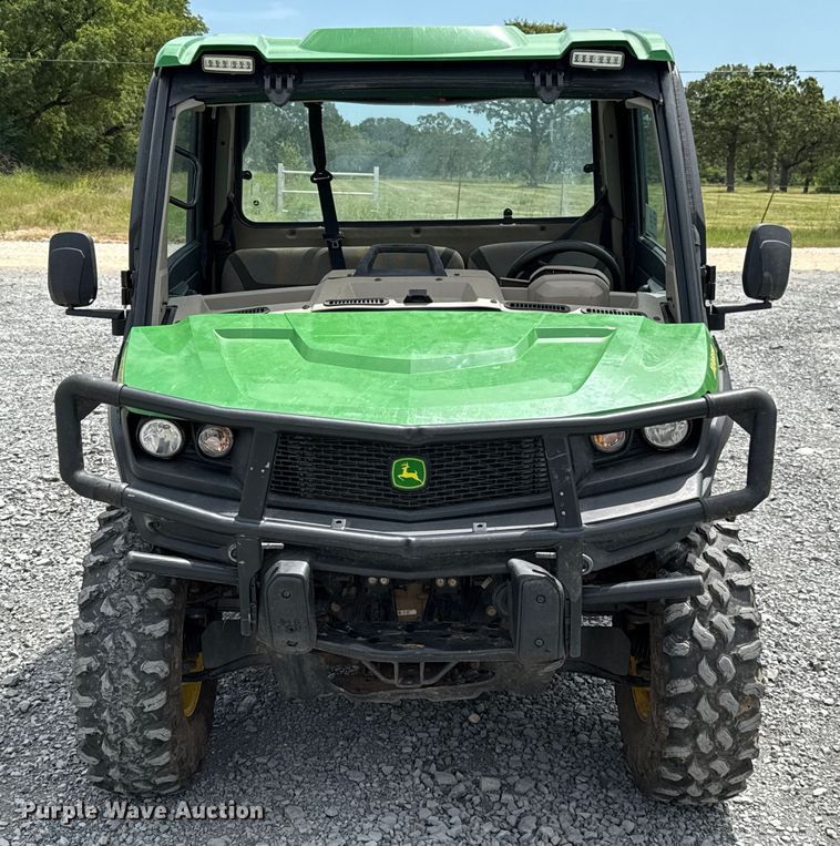 image for item DO7196 2023 John Deere XUV 835R utility vehicle