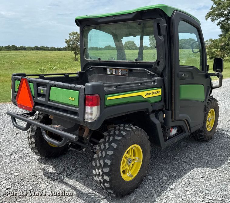 image for item DO7196 2023 John Deere XUV 835R utility vehicle