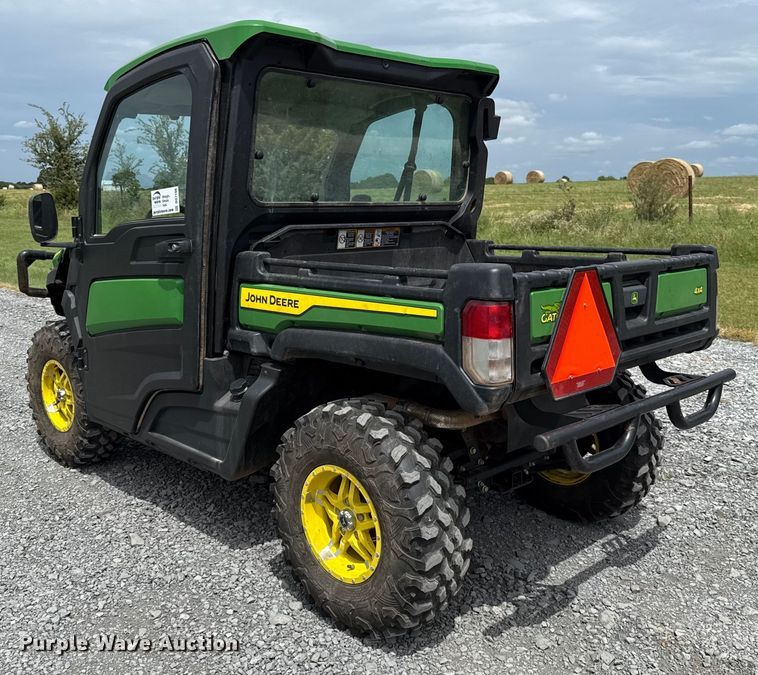 image for item DO7196 2023 John Deere XUV 835R utility vehicle