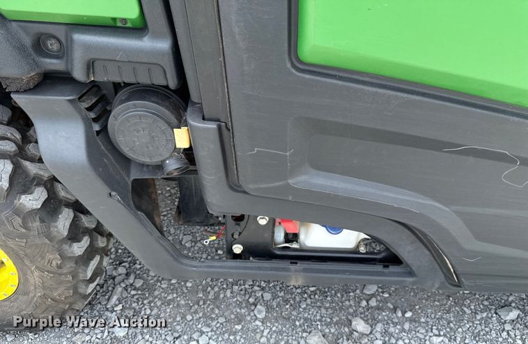 image for item DO7196 2023 John Deere XUV 835R utility vehicle