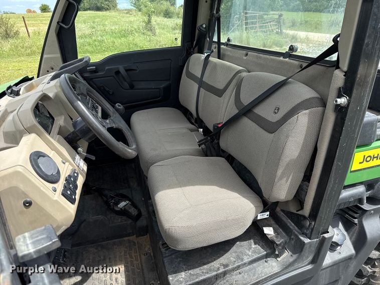 image for item DO7196 2023 John Deere XUV 835R utility vehicle