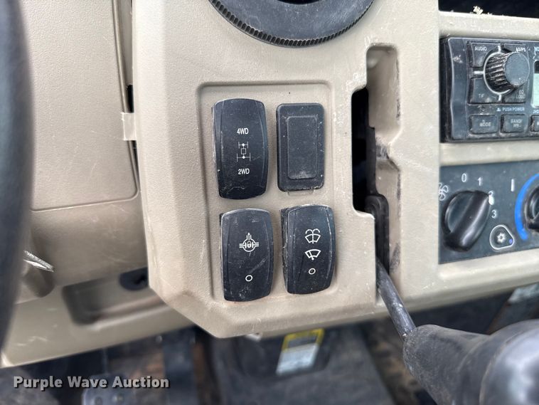 image for item DO7196 2023 John Deere XUV 835R utility vehicle