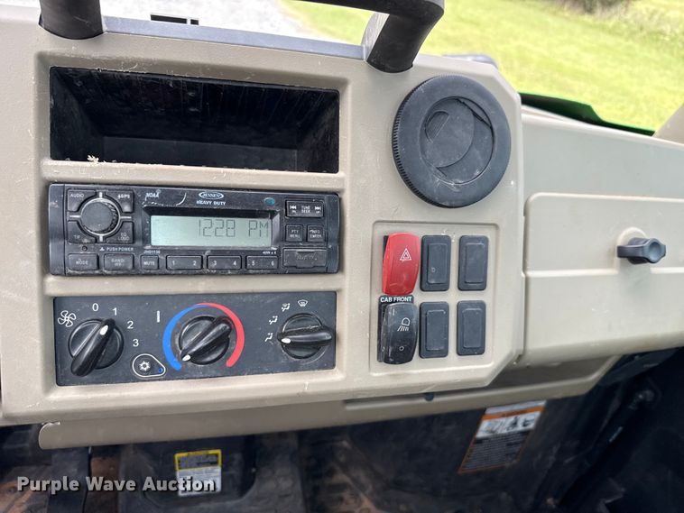 image for item DO7196 2023 John Deere XUV 835R utility vehicle